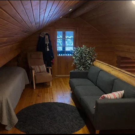 Cozy Log In Chalet Ruka